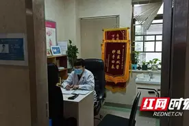 促排两次就怀上了 长江医院的个性化治疗方案让她如愿以偿图片