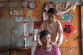 孝行齐鲁｜几乎没买过新衣服，12岁女孩撑起家里一片天图片