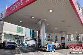 油价年内第14涨 加一箱油多花12元图片