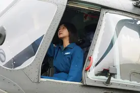 飒！海南首位女飞行学员韩佳宁毕业了图片