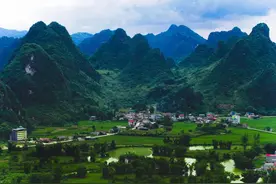 每年这个时节，总想去这个避世小城住上几天……图片