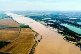 大河奔涌，奏响新时代澎湃乐章——习近平总书记考察黄河入海口并主持召开深入推动黄河流域生态保护和高质量发展座谈会纪实图片