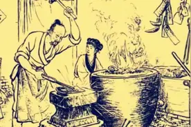民间故事：少女河中洗澡，铁匠将其玷污，女子笑着将他带进茅屋图片