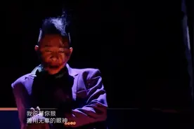 “你要学那个屡败屡战的陈小春”图片