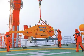 水下机器人 极地显身手（科技视点）图片