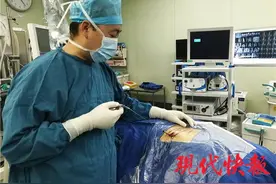警惕！这种病已盯上青少年，17岁女孩腰椎“双重”突出图片