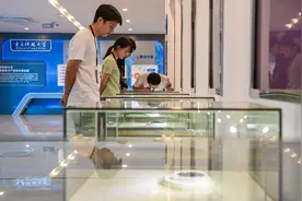他每周往返成渝之间 只为电子科大重研院“茁壮成长”图片