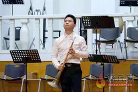 刘可可 用唢呐演绎平凡人生图片