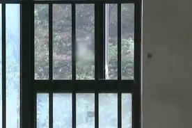 开窗见坟？！小区惊现“墓景房”业主：晦气，总觉得有人盯着你图片