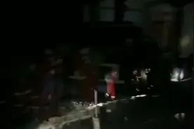 惊险！悬崖峭壁“上演”绝地救援图片