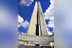 黄浦江畔的党史故事：不朽的丰碑图片