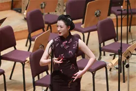 “天籁之音传耳际，眼前一亮翠和红”，《粹弘·国乐雅颂》民族交响音乐会上演图片