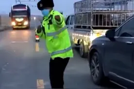 青海交警马路跳锅庄上热搜，背后故事让人鼻酸图片