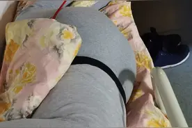 女子癌症恶化，老公在她床边系了根红绳！真相看哭网友图片