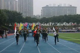 运动不止，奋斗不息 重庆城市职业学院秋季田径运动会开幕图片