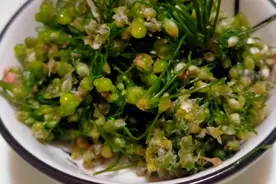 最爱妈妈腌的那口韭菜花图片