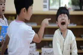 宝宝三岁上幼儿园的危害特别大，宝妈们别再一错再错图片