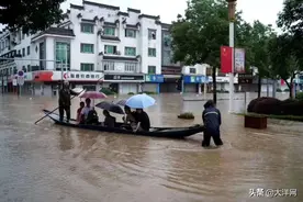 安徽歙县高考语文因暴雨取消，教育局：后面想办法进行图片