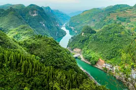 它是贵州省的东大门，迄今2000多年，以“歪门邪道”闻名遐迩图片