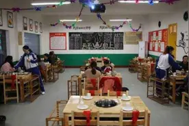 看合肥这几家主题火锅店装修风格，想吃排队图片