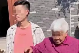 大妈在56万宝马上晒咸菜，车主在旁边一声不吭：她比车贵多了图片