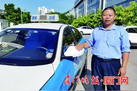 下海救孩子的第一位好心人找到了！事发时他离岸十米，想也没想就往前冲图片