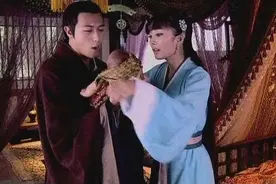 人们常说“宁可借屋停丧，不可借屋成双”，其中“双”指的谁？图片