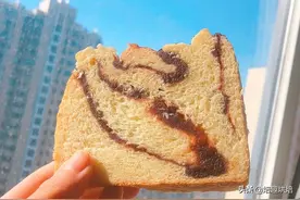 做好的大理石豆沙吐司口感不细腻不拉丝？面点师:只需要加这一步图片