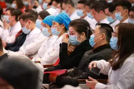 一位器官捐献者的妈妈含泪告白：透过你们的眼睛，我又看到了我的孩子图片