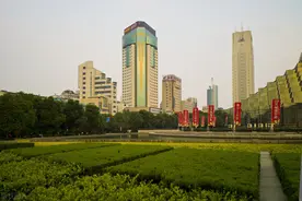 绍兴楼市跌落神坛，绍兴房价三连跌，两万炒房客被套绍兴楼市图片