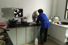 建议大家：冰箱别放塑料袋了，学人家是怎么做的？干净整洁又卫生图片