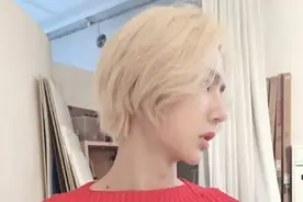 红衣少年2图片