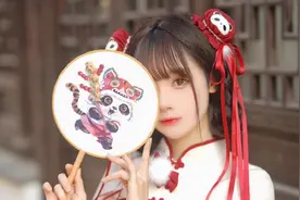 小姐姐cos国风洛丽塔，踮起脚尖那一刻，网友：恋爱的感觉！图片