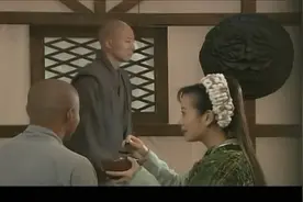 小和尚断不了七情六欲，和姑娘在军营卿卿我我，师傅脸都气青了视频封面