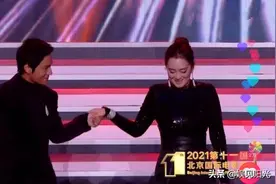 明星和演员的区别？“陈坤扶巩俐”上热搜，更绅士的却另有其人图片