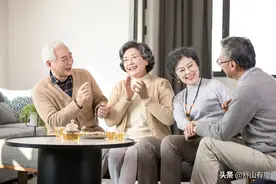 在人情社会，尽量不要和“亲戚朋友”有关系，原因有三，很现实图片