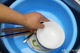 洗碗筷的3个坏习惯，或是癌症的“帮凶”，你占了几个？图片