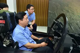 歼20震惊世界的首飞，离不开他的“开挂”人生图片