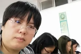 42岁西安大学生汤晓艳：妈妈，我还在努力完成您的期望图片