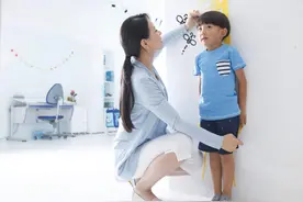 2021年1-6岁身高体重标准，孩子若是没达标，父母要找问题所在图片