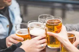 酒局文化，是如何一步步毁掉年轻人的？图片