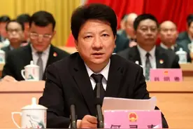 聚焦两会丨贵港市五届人大六次会议昨日胜利闭幕图片