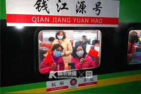 再见了，绿皮火车；你好，“复兴号”绿巨人！图片