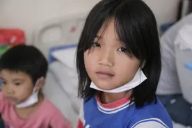 丈夫撒手人寰留下3个儿女，重病妻子：为了儿女也要坚持下去图片
