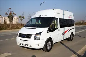 趣蜂福特全顺B型房车，用5座2床实现您的全家出行图片