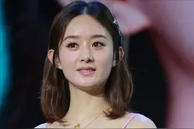 粉色真是“少女专属色”，赵丽颖的娃娃脸配粉色套装好减龄，真嫩图片