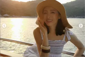 黎姿身价暴涨2.6亿，乘豪华游艇出海心情好，曾独立养家今成富婆图片