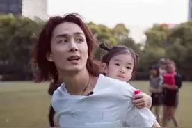 你永远不会知道，爸爸带大的孩子到底有多优秀图片