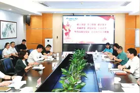 周家斌率团赴珠海格力电器考察，董明珠参加座谈图片