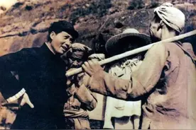 社区支书被骂“草包书记”竟报警抓人？来看看毛主席当年怎么应对“雷公事件”图片
